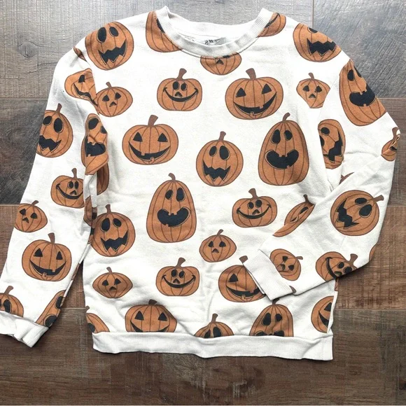 H&M Pumpkin Sweatshirt 🎃 - Picture 2 of 5